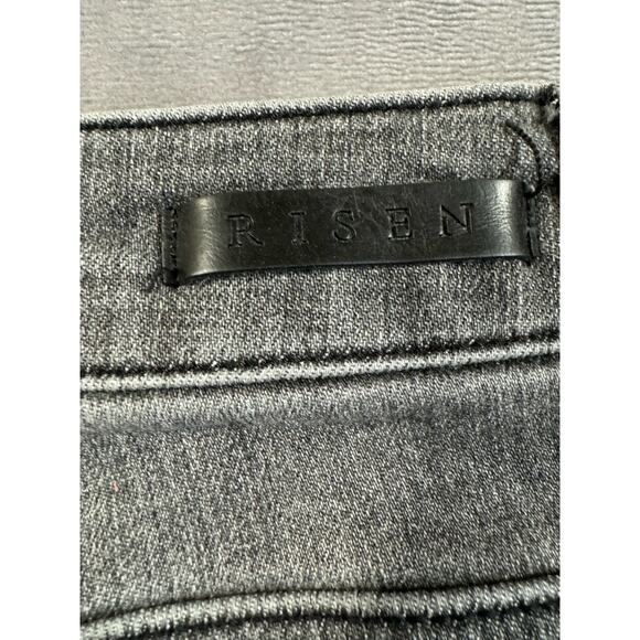 Risen Dexter Skinny Jean Women’s Size 30/11 Gray Light Distress Stretch Mid Rise - Picture 10 of 14